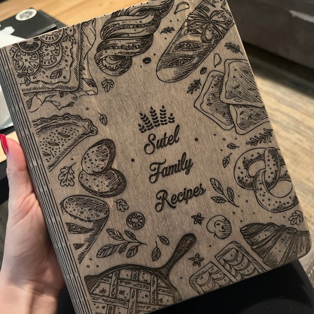 Personalisiertes Familien-Rezeptbuch aus Holz für Mama, Oma, Geschenkideen zum Weihnachtstag