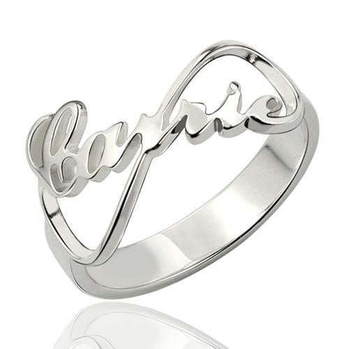 Infinity-Namensring im Carrie-Stil