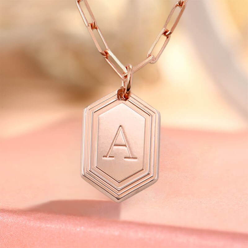 18 Karat Rosévergoldung personalisierte gravierte erste Anhänger Gliederkette Halskette Schichtung Charms Geschenk für Sie