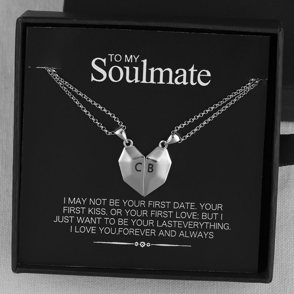 2 Stück personalisierte magnetische Interattraktion herzförmige Namenskette Valentinstag für meinen Seelenverwandten