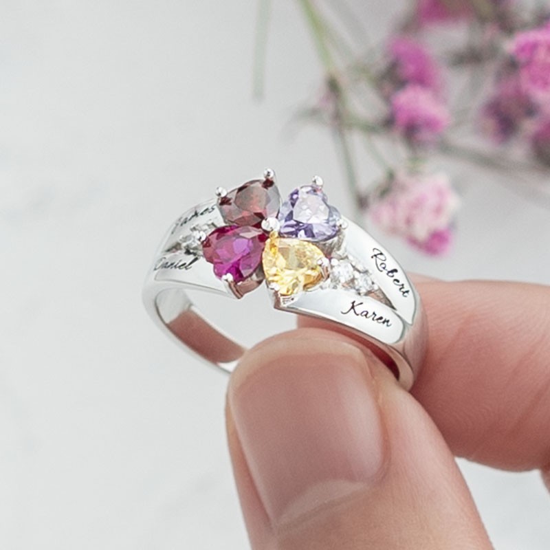 S925 Silber personalisierter gravierter herzförmiger Geburtssteinring mit 1–8 Namen