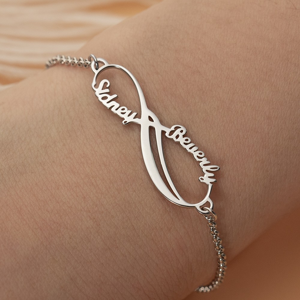Personalisiertes Infinity Paar Namensarmband für Ihren Valentinstag