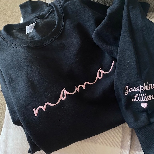 Individuell bestickt Mama Sweatshirt Hoodie mit Kindernamen für Muttertag Geschenkideen