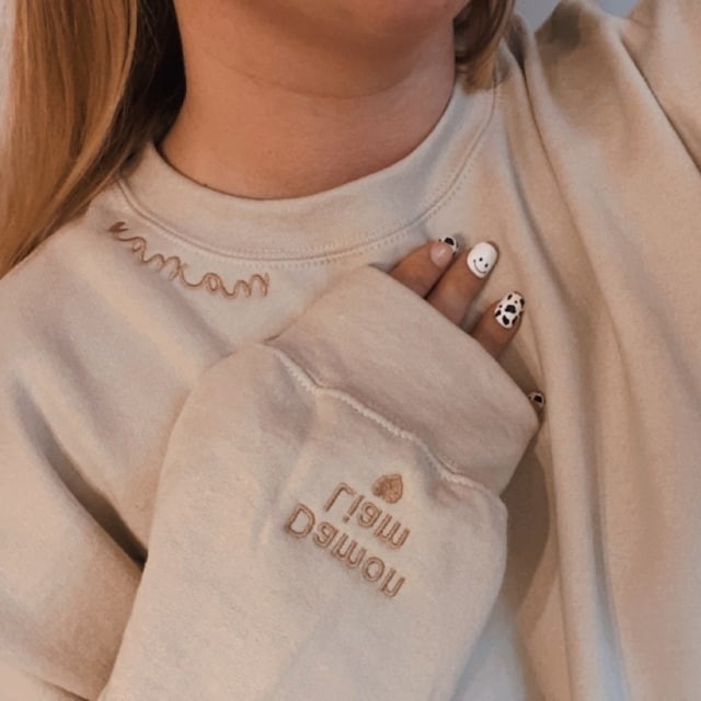 Individuell bestickt Mama Sweatshirt Hoodie mit Kindernamen für Muttertag Geschenkideen