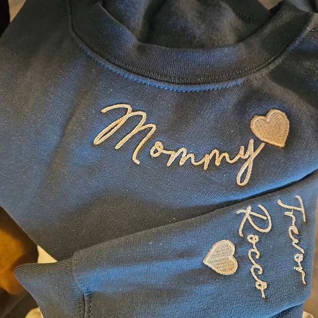 Individuell bestickt Mama Sweatshirt Hoodie mit Kindernamen für Muttertag Geschenkideen
