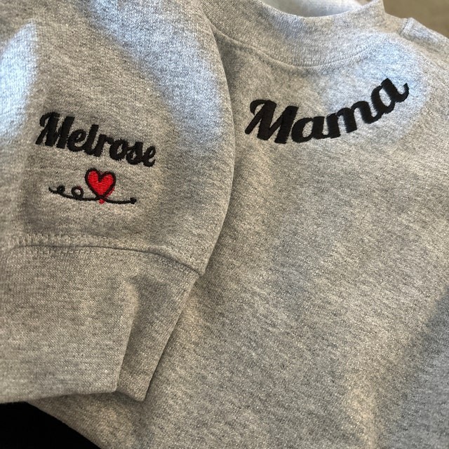 Individuell bestickt Mama Sweatshirt Hoodie mit Kindernamen für Muttertag Geschenkideen