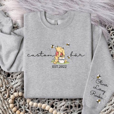 Individuelles Mama Bär Sweatshirt mit Kindernamen als Geschenkidee zum Muttertag