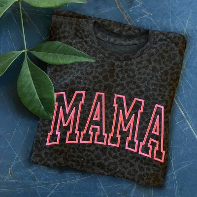 Benutzerdefinierte Gestickten Leopard Mama Shirt für Muttertag Geschenk
