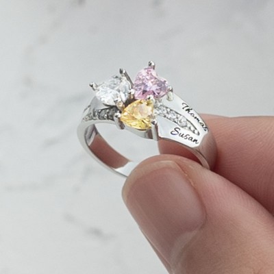 S925 Silber personalisierter gravierter herzförmiger Geburtssteinring mit 1–8 Namen