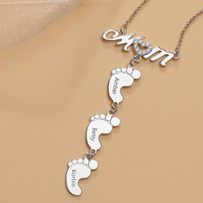 Silberne personalisierte MoM Herz gravierte Namensketten mit 1-10 Baby Feet Charms