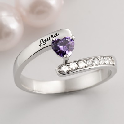S925 Silber personalisierter gravierter herzförmiger Geburtssteinring mit 1–8 Namen