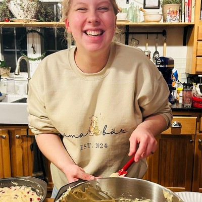 Individuelles Mama Bär Sweatshirt mit Kindernamen für Geschenkideen zum Muttertag