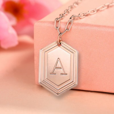 18 Karat Rosévergoldung personalisierte gravierte erste Anhänger Gliederkette Halskette Schichtung Charms Geschenk für Sie