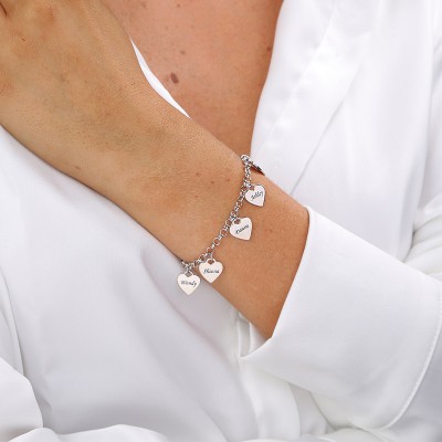 Personalisierte Namensarmbänder mit Herzgravur und 1-10 Charms Liebesgeschenke für Sie