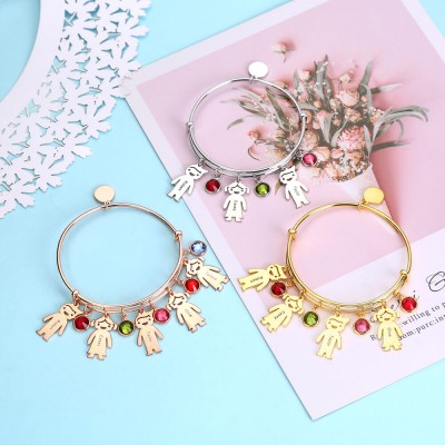 18 Karat Rosévergoldung personalisiertes Geburtsstein-Armband mit 1-12 Namen eingraviert auf Kinderanhänger