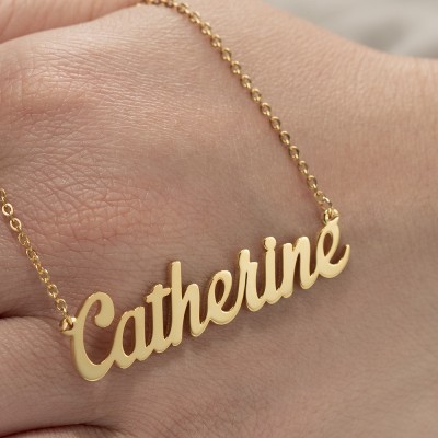 Silberne personalisierte personalisierte Namenskette im "Carrie" Stil