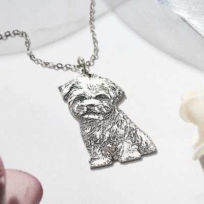 Personalisierte Halskette mit Gravur eines Haustierfotos